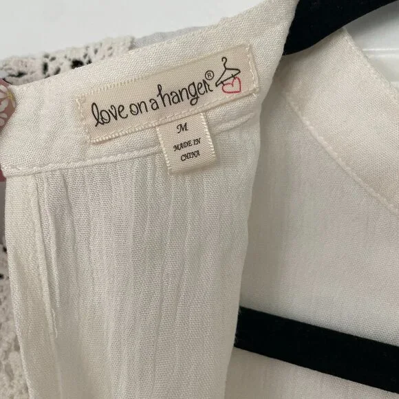 Love on a Hanger Boho Ivory Lace Trim Sleeveless Top – Tie Neck, Size M - Picture 8 of 8
